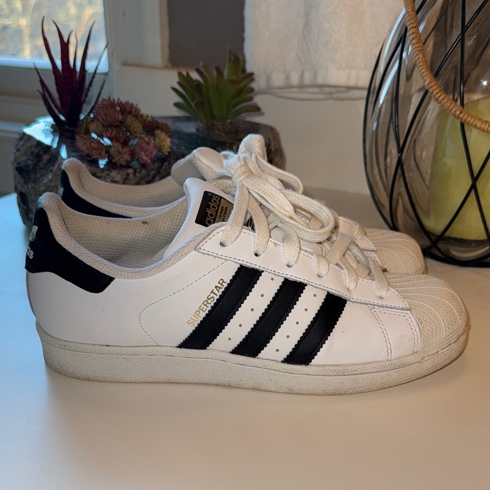 Adidas Superstar Tennis shoes size 6.5